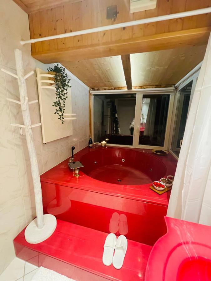 Chalet 4 Personnes Avec Sauna Лейсен Экстерьер фото